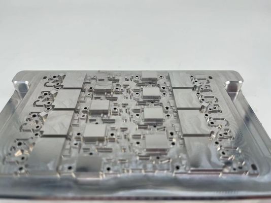 Forma de las piezas de aluminio CNC personalizadas Polido / Anodizado Tratamiento de superficie