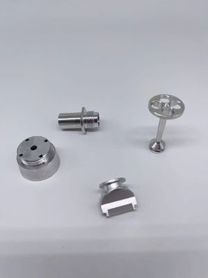 Partidas de titanio CNC personalizadas ±0,01 mm Tolerancia Precisión Servicios de torno CNC